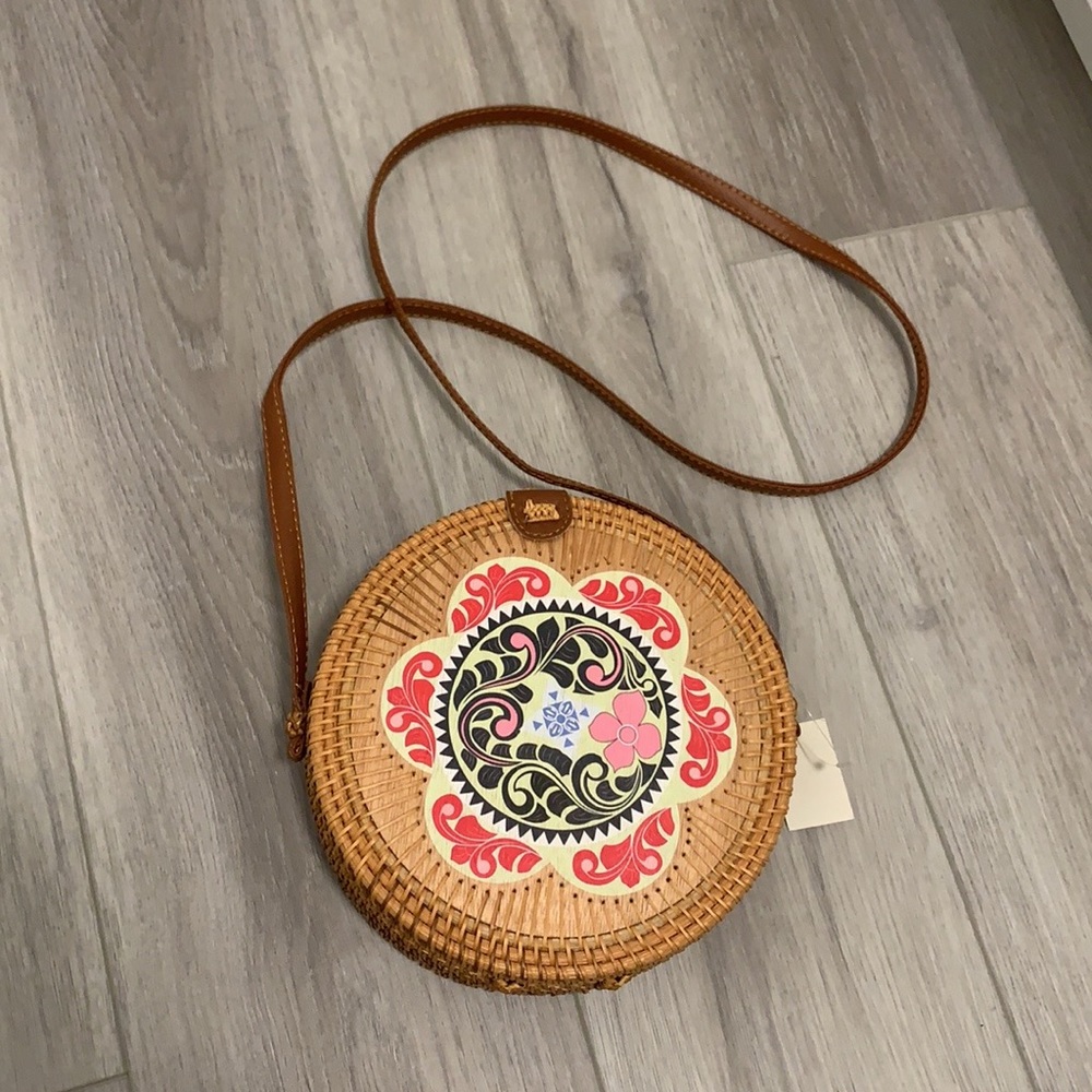 NWT Round Crochet Handwoven Rattan Shoulder Bag